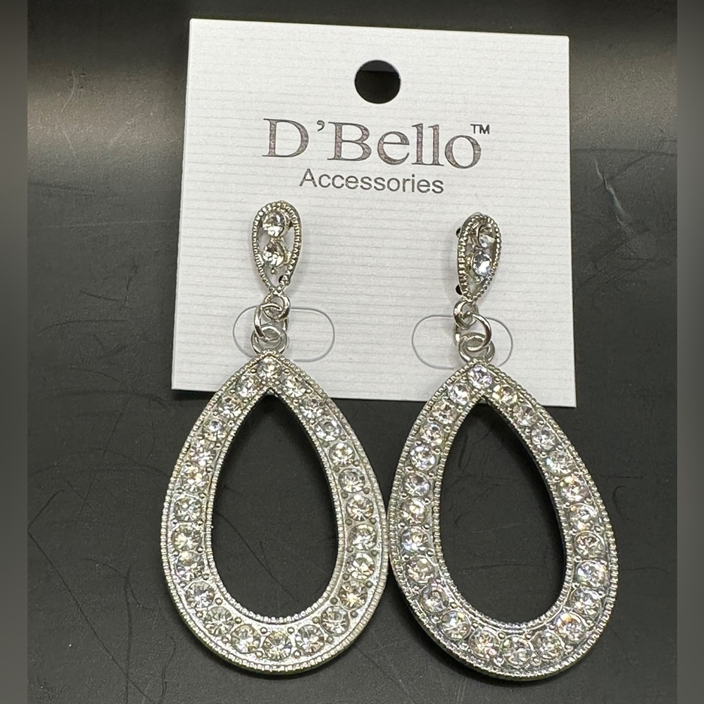 NEW!! D’Bello silver rhinestone dangle earrings